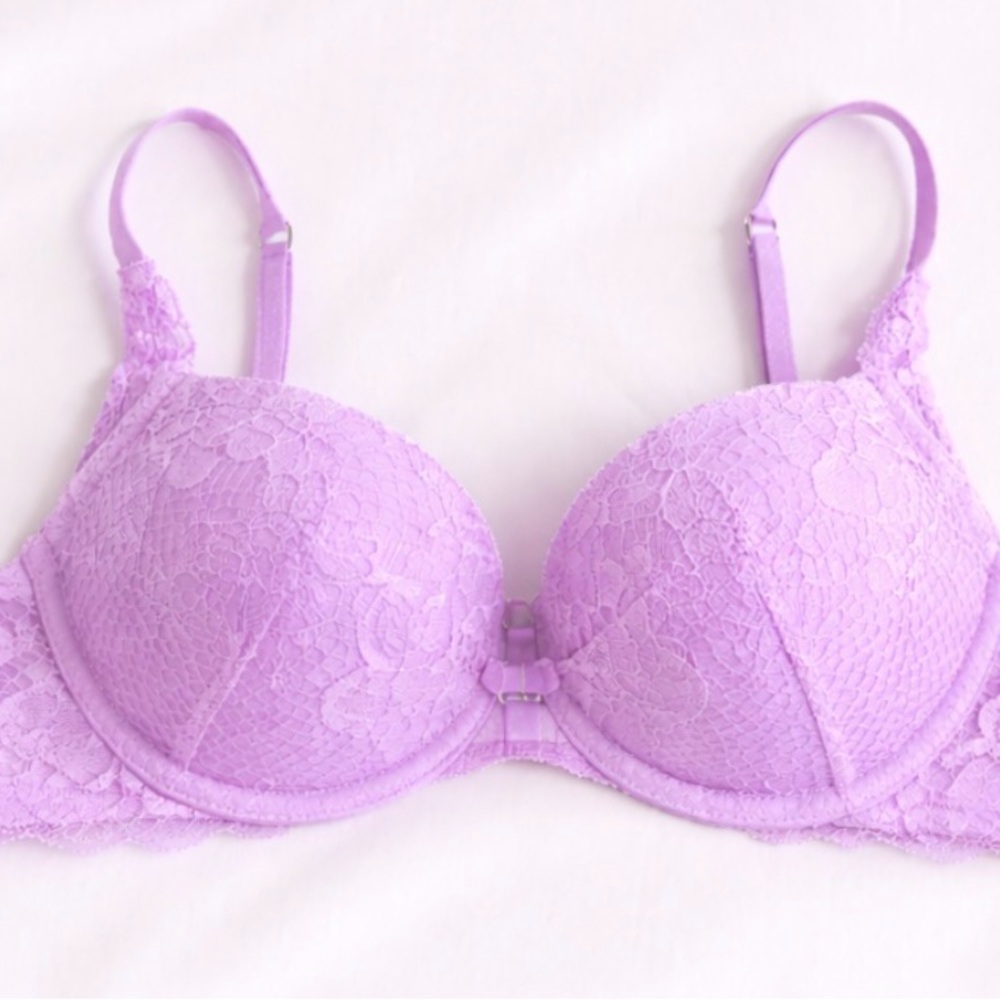 Victoria's Secret Lilac Lace Bra